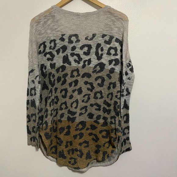 Luna Chic Leopard Print Sweater Size S - Picture 2 of 3